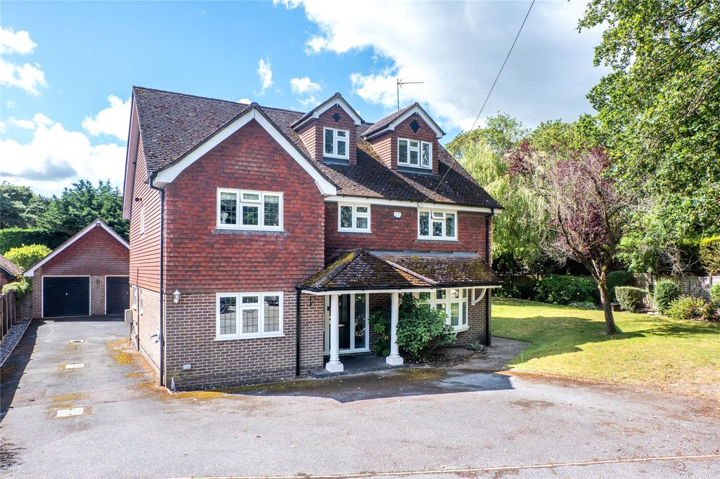 Property photo 1 of 38 Picture No. 02