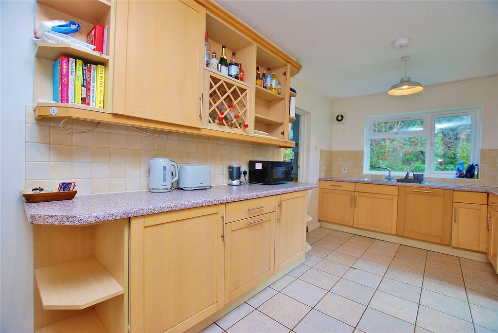 Property photo 3 of 13 Picture No. 17