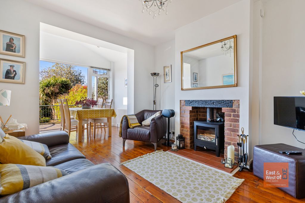 Property photo 2 of 24 A12 - 20 Bagshot Avenue Exeter - 260319