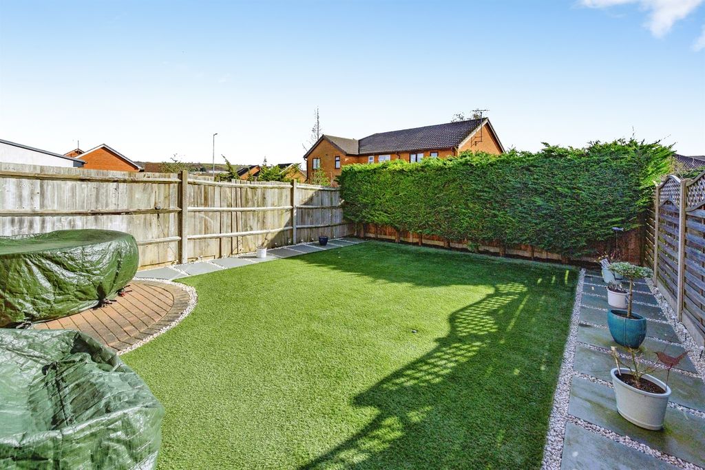 Property photo 3 of 20