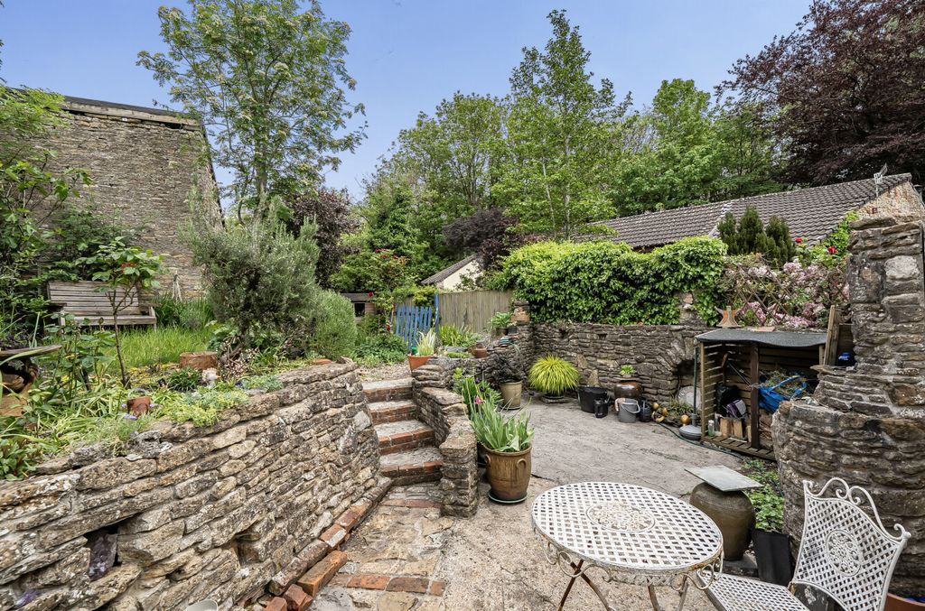 Property photo 2 of 21 1457541-5-69Fb6Ae...
