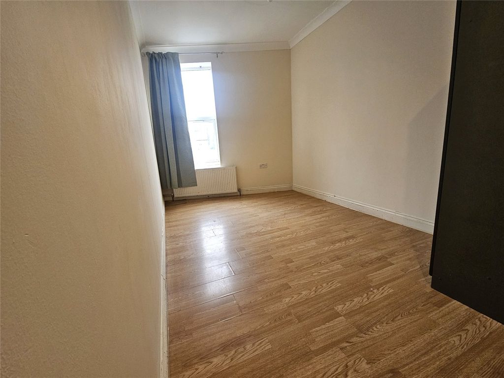 Property photo 2 of 4 Picture No. 02