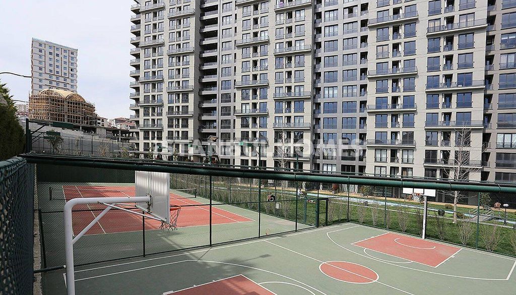 Property photo 3 of 38