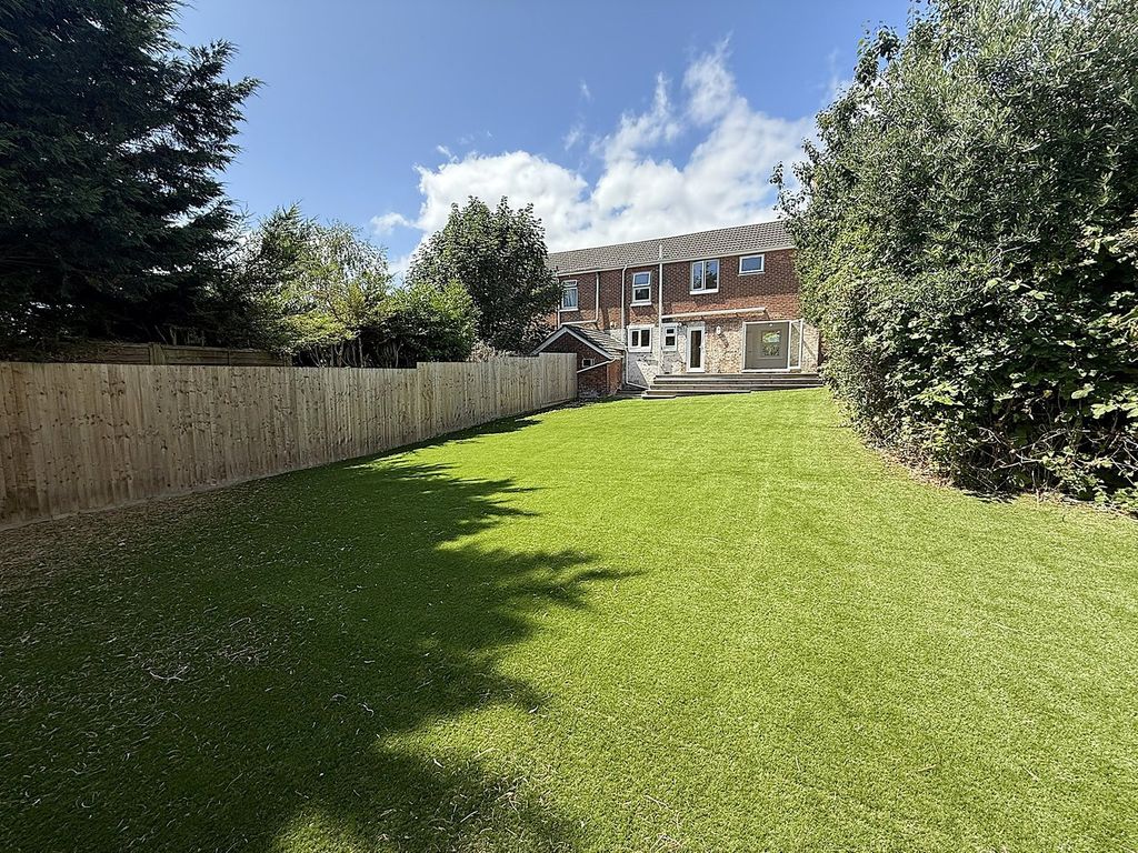 Property photo 2 of 22