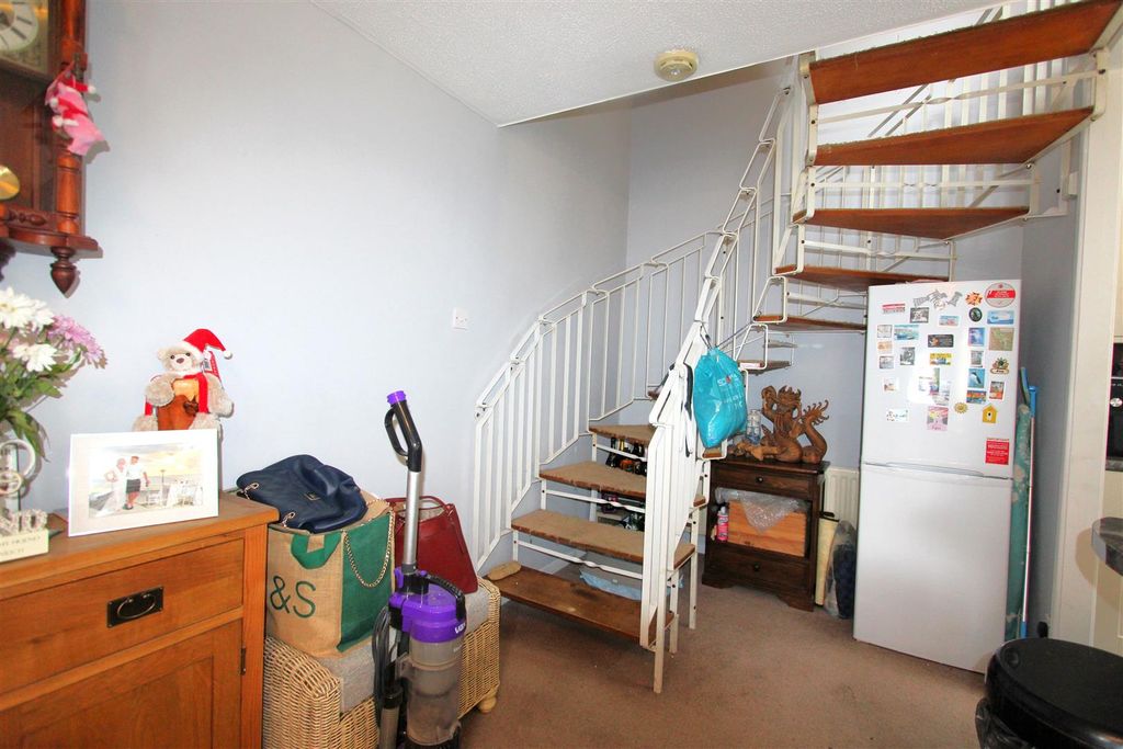 Property photo 3 of 14 3.Jpg