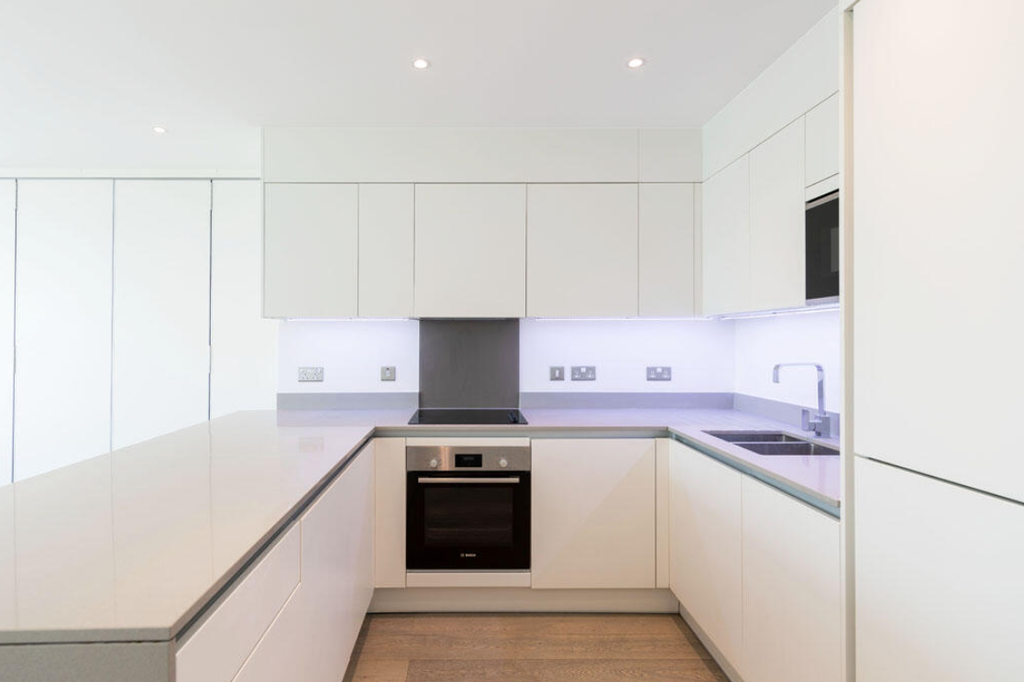 Property photo 3 of 9 Kitchen 