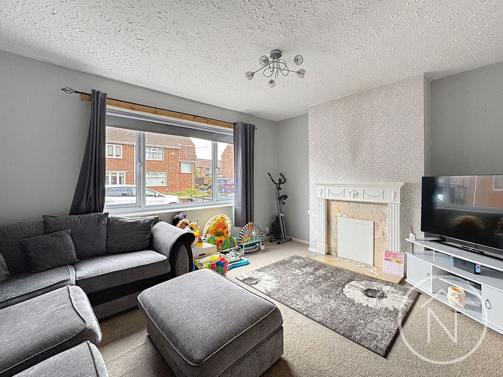 Property photo 2 of 14