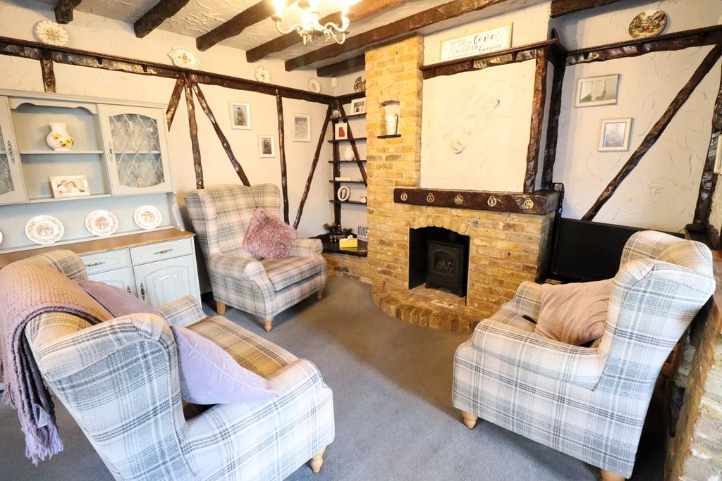 Property photo 3 of 22