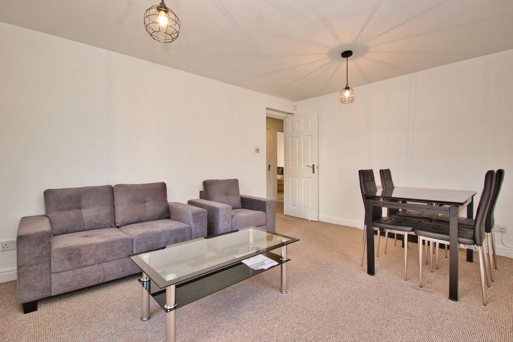 Property photo 2 of 9 Gallery