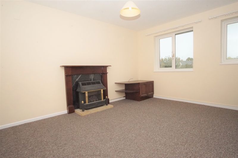 Property photo 2 of 7 Lounge