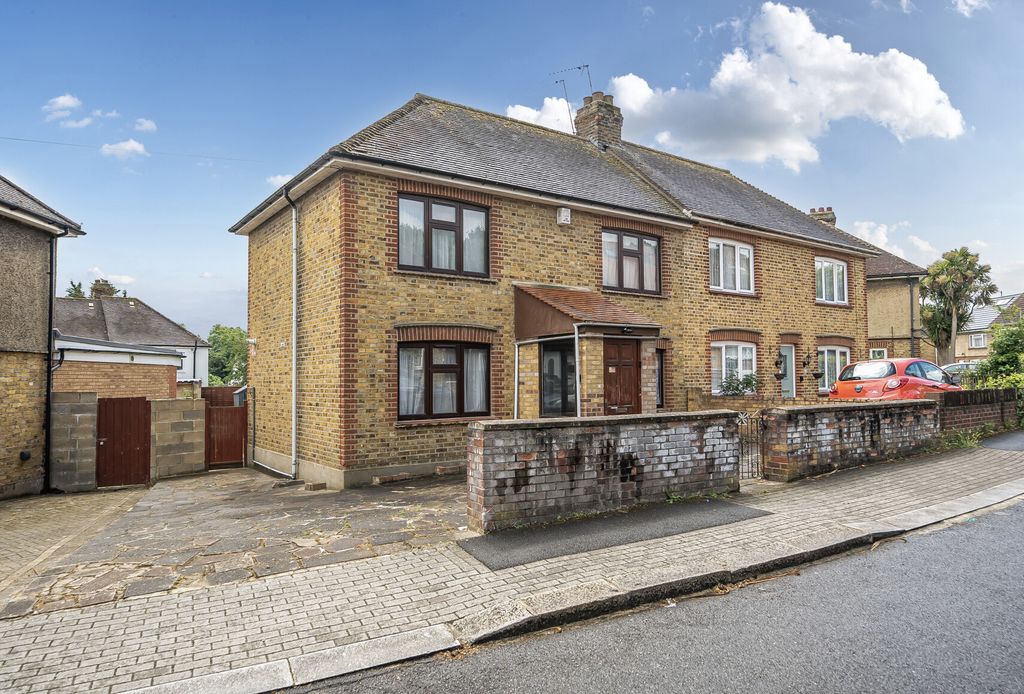 Property photo 2 of 15 1315130-2-685d46F...