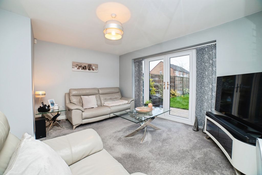 Property photo 2 of 19 Pbox-Img.Jpg