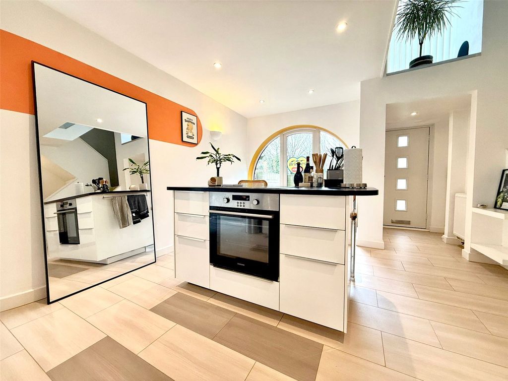 Property photo 2 of 18 Picture No. 03