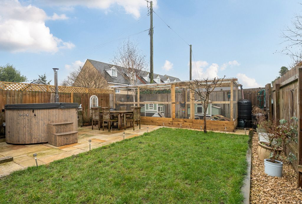 Property photo 3 of 19 1400798-3-6968E42...