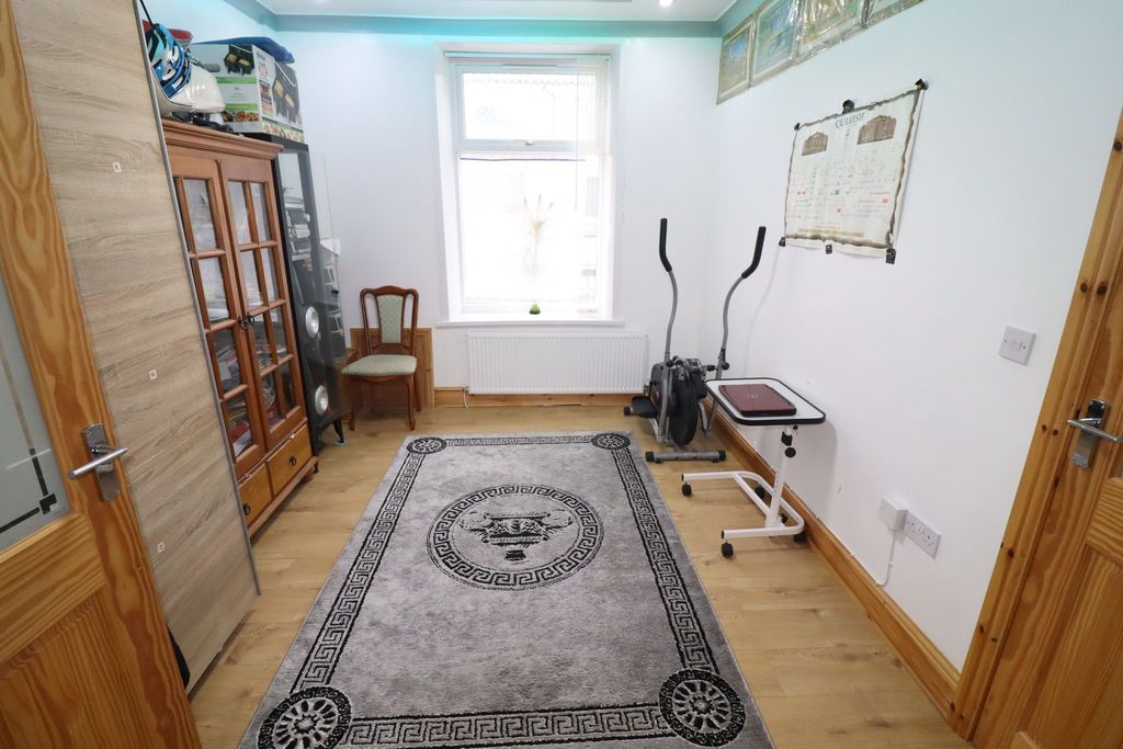 Property photo 3 of 16 Photograph 3