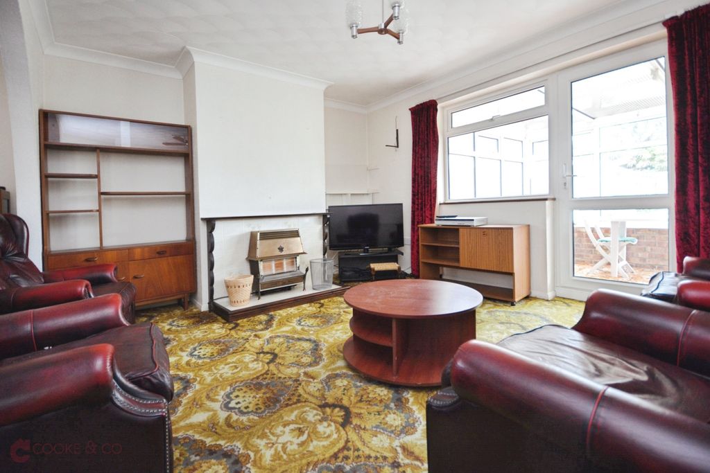 Property photo 2 of 13