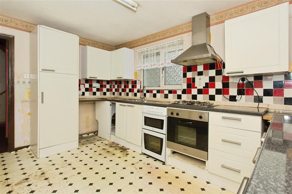 Property photo 3 of 17