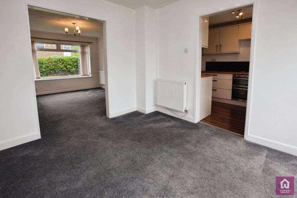 Property photo 3 of 15 Dining Room