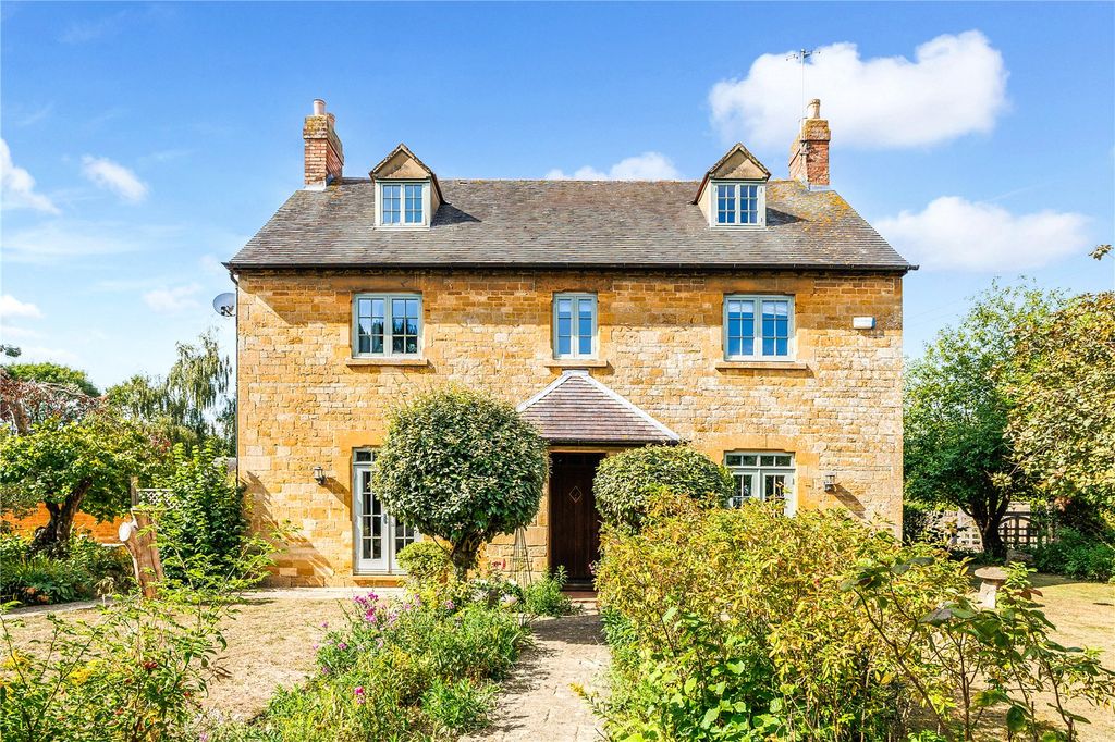 Property photo 2 of 14 The Laurels