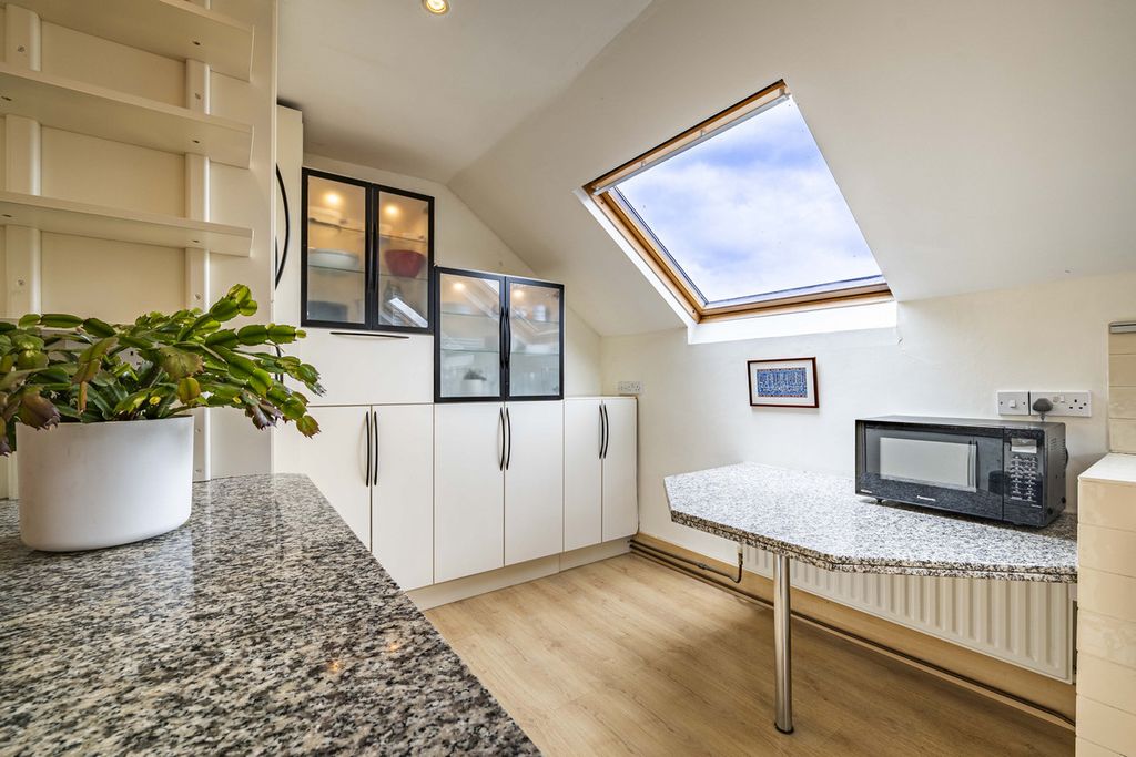 Additional image 6 of 2 bed flat for saleDrury Lane, Lincoln LN1