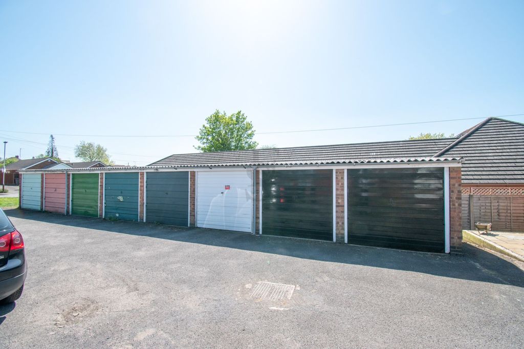 Additional image 12 of 1 bed bungalow for saleWendys Close, Thurnby Lodge LE5