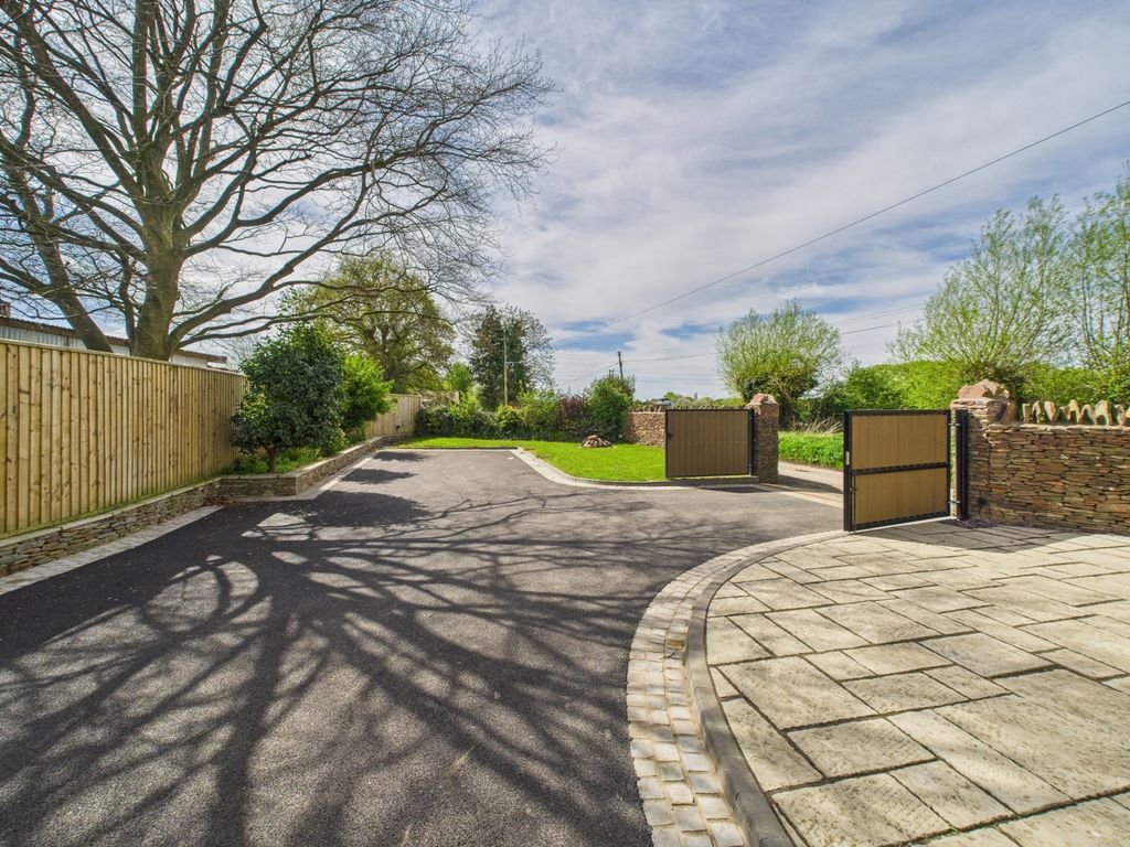 Property photo 2 of 49 Cam02023G0-Pr0133-Still021