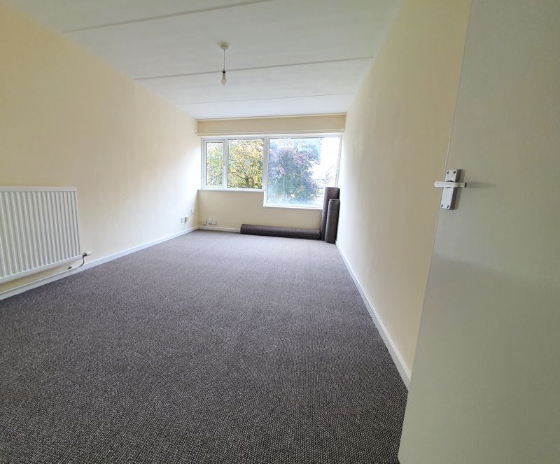 Property photo 2 of 6 Lounge