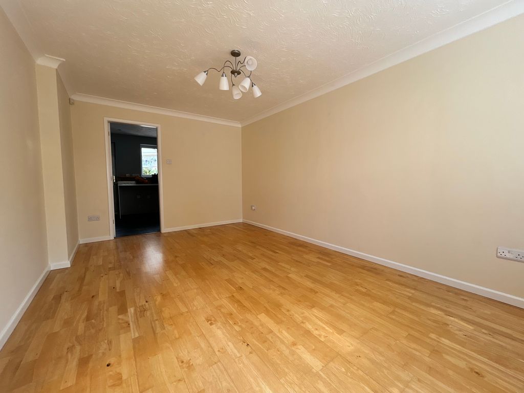 Property photo 2 of 13 Image