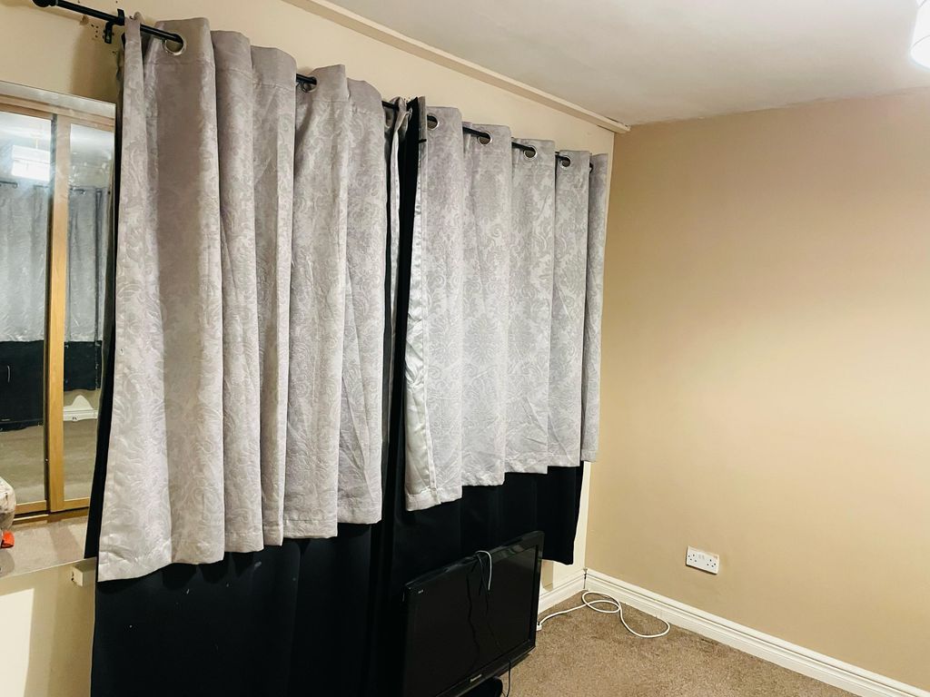 Property photo 2 of 3