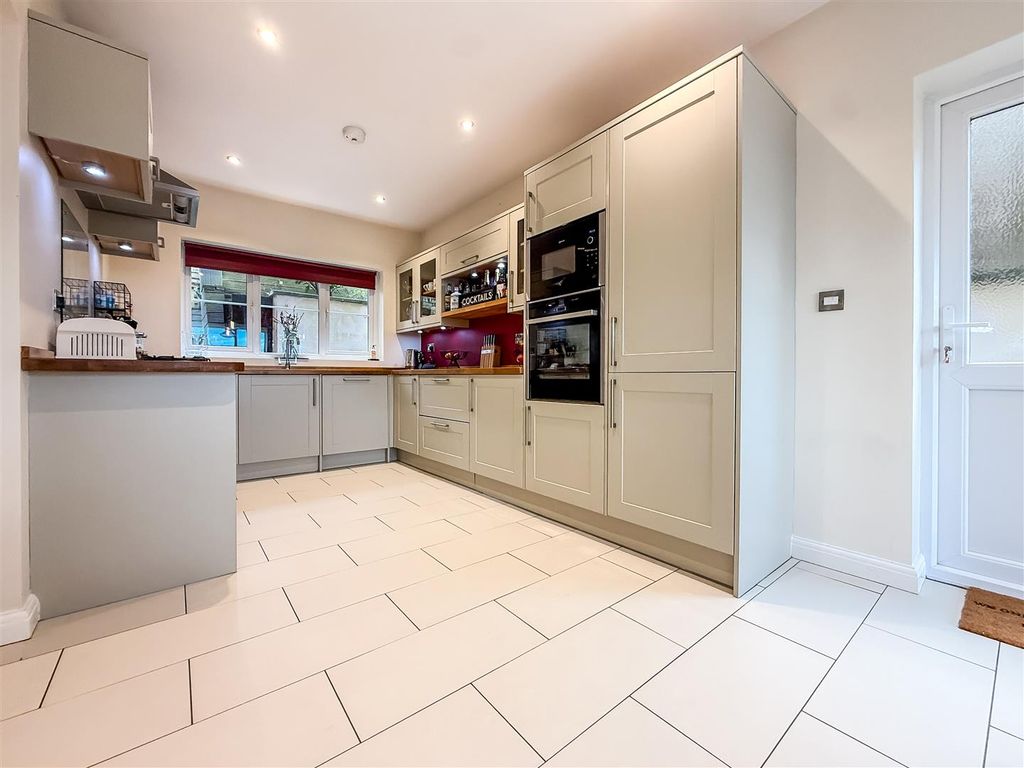 Property photo 2 of 32 Img_9393.Jpg