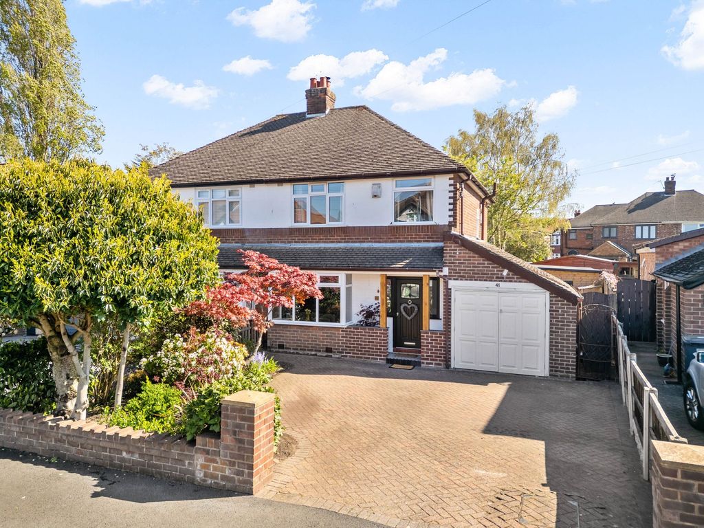 Property photo 1 of 25