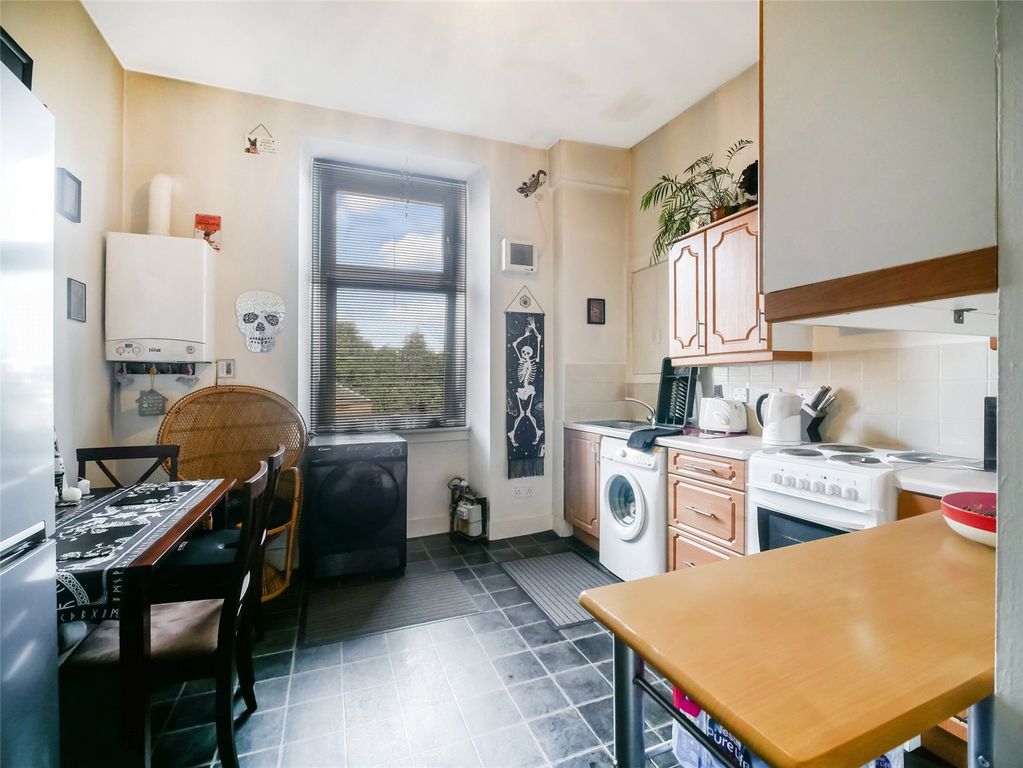 Property photo 3 of 13 Kitchen