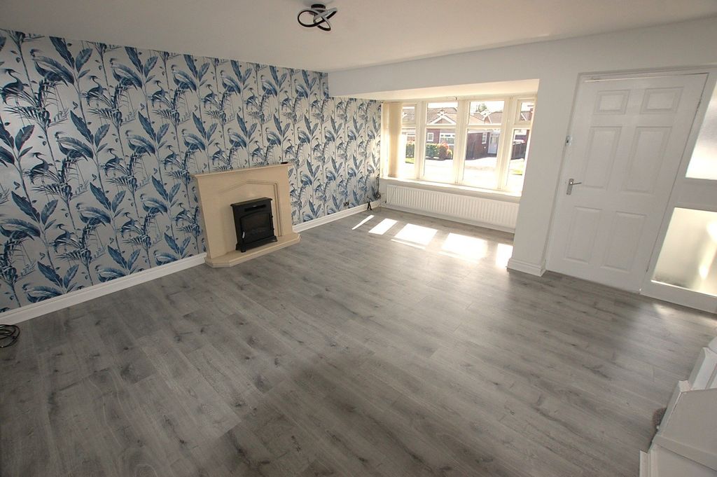 Property photo 2 of 12 Picture No. 34