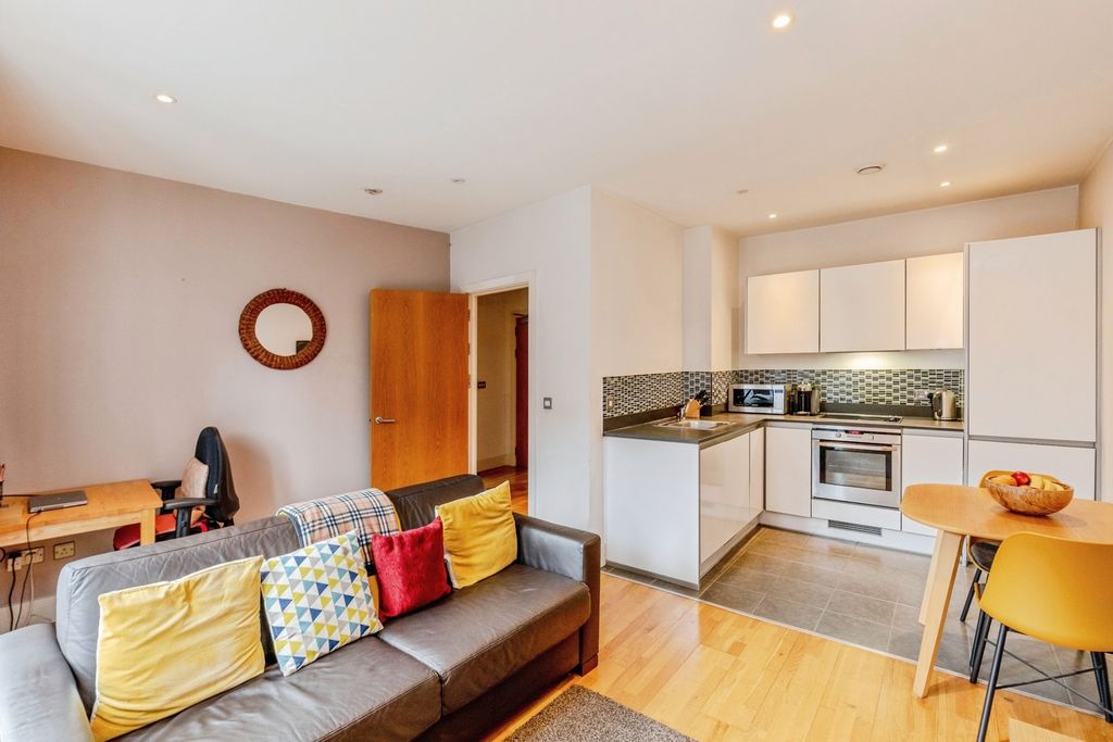 Property photo 1 of 9 Pbox-Img.Jpg