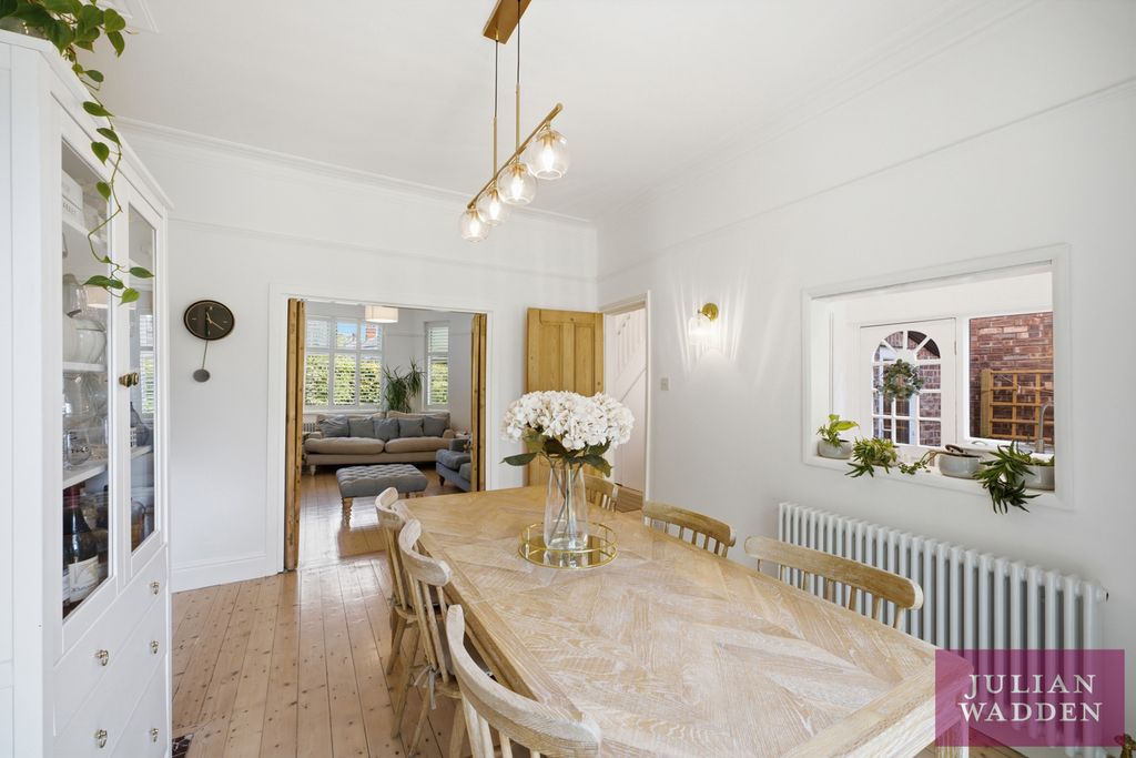 Property photo 3 of 22 Pbox-Img.Jpg