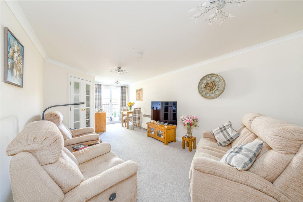 Property photo 3 of 14 25_Kerfield_Court-03.Jpg