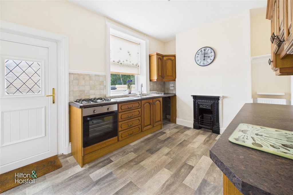 Property photo 3 of 10 Gisburn Road