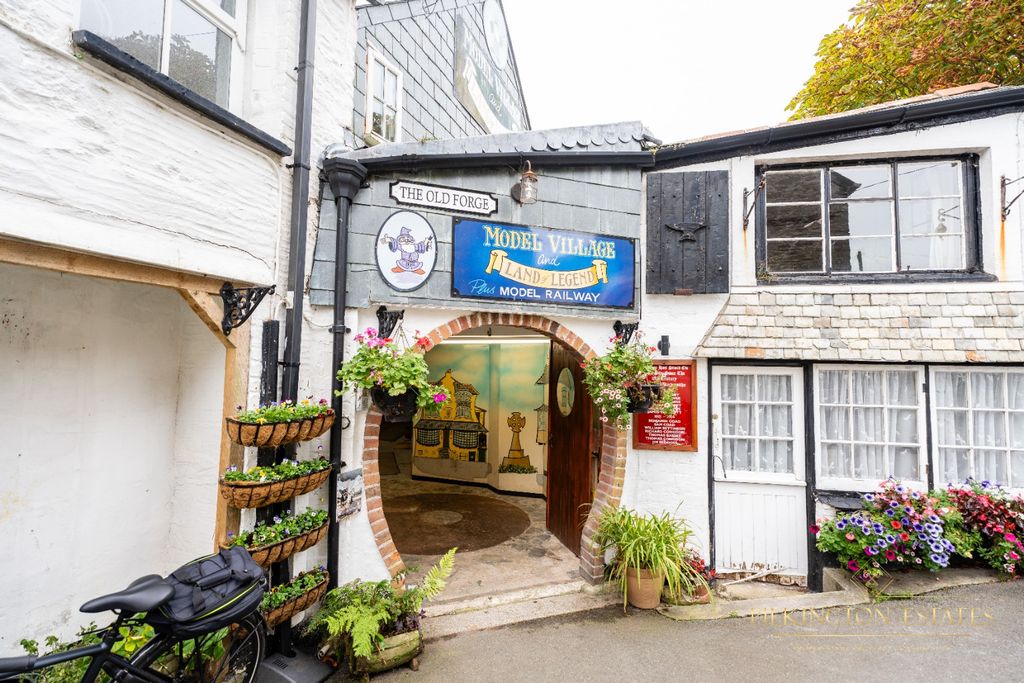 Property photo 1 of 29 4550550