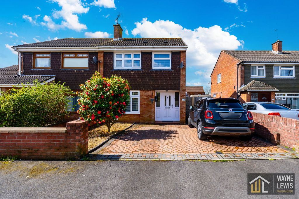 Property photo 1 of 41