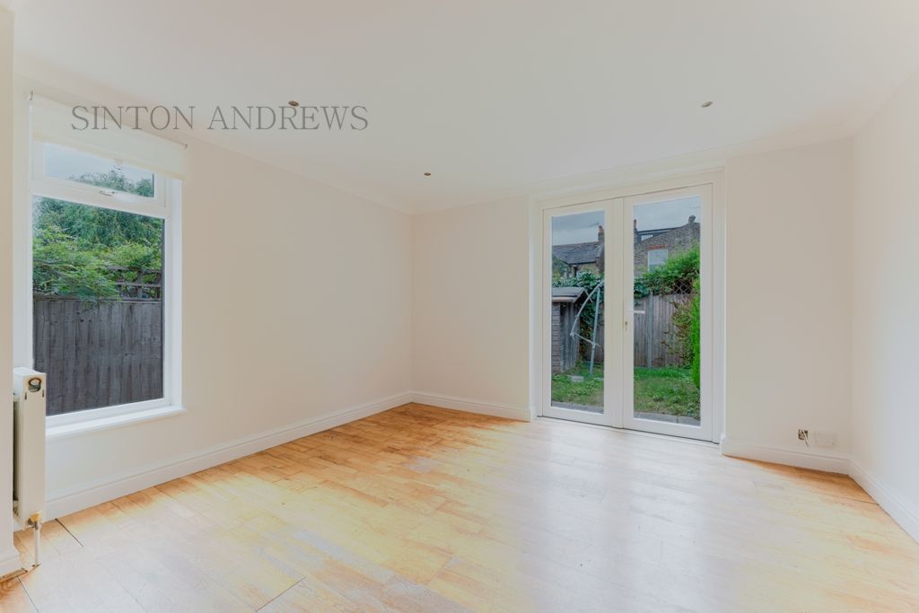 Property photo 1 of 12 Photo 11