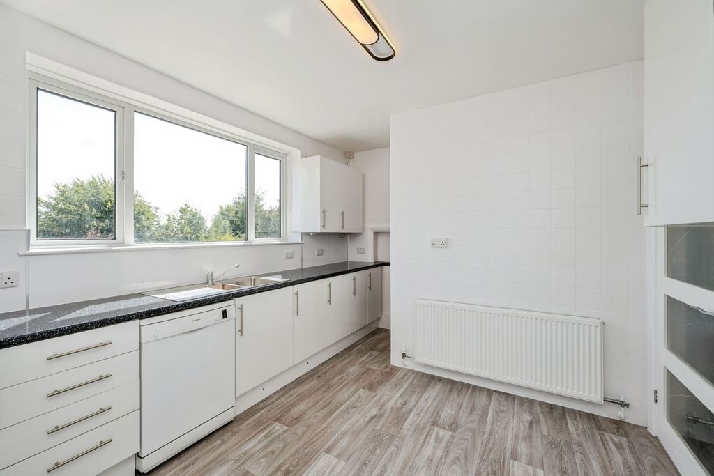 Property photo 3 of 23 Pbox-Img.Jpg