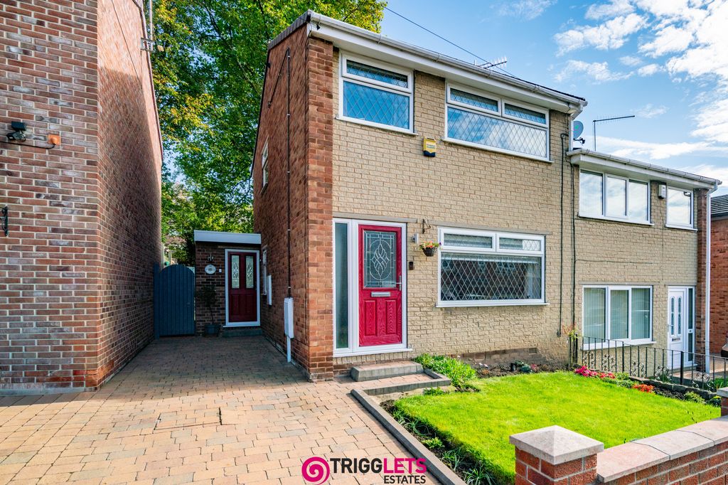 Property photo 1 of 22