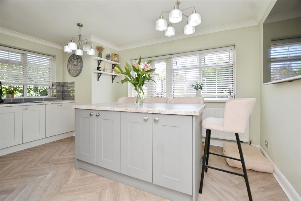 Property photo 3 of 25 Kitchen Diner