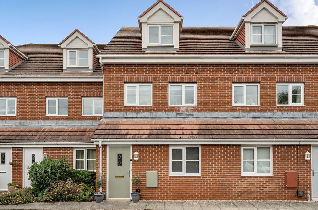 Property photo 1 of 12 1446807-22-69E743...