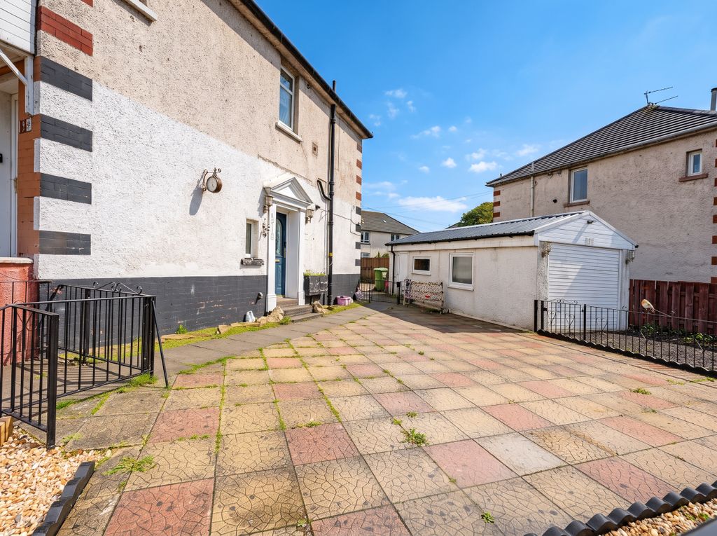 Property photo 2 of 25