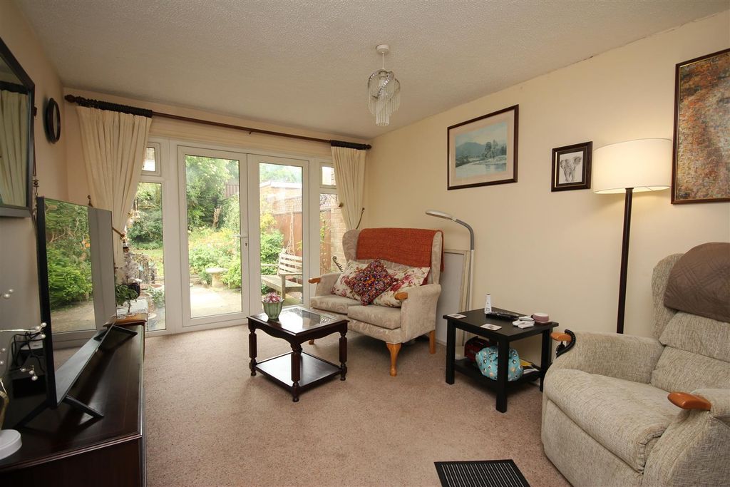 Property photo 2 of 11 Loumge 1.Jpg