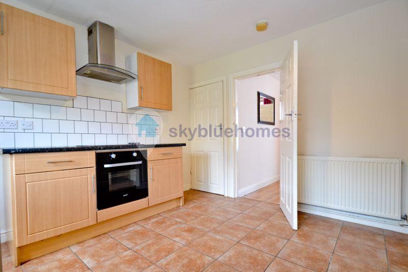 Property photo 1 of 11 Photo 13