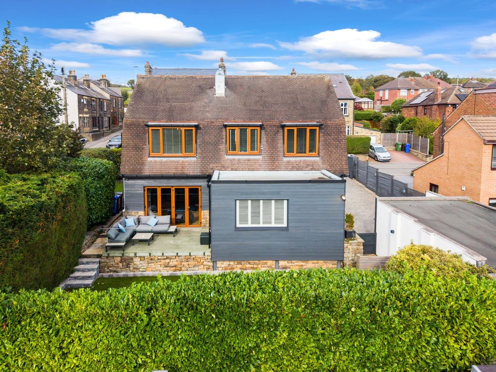 Property photo 3 of 53