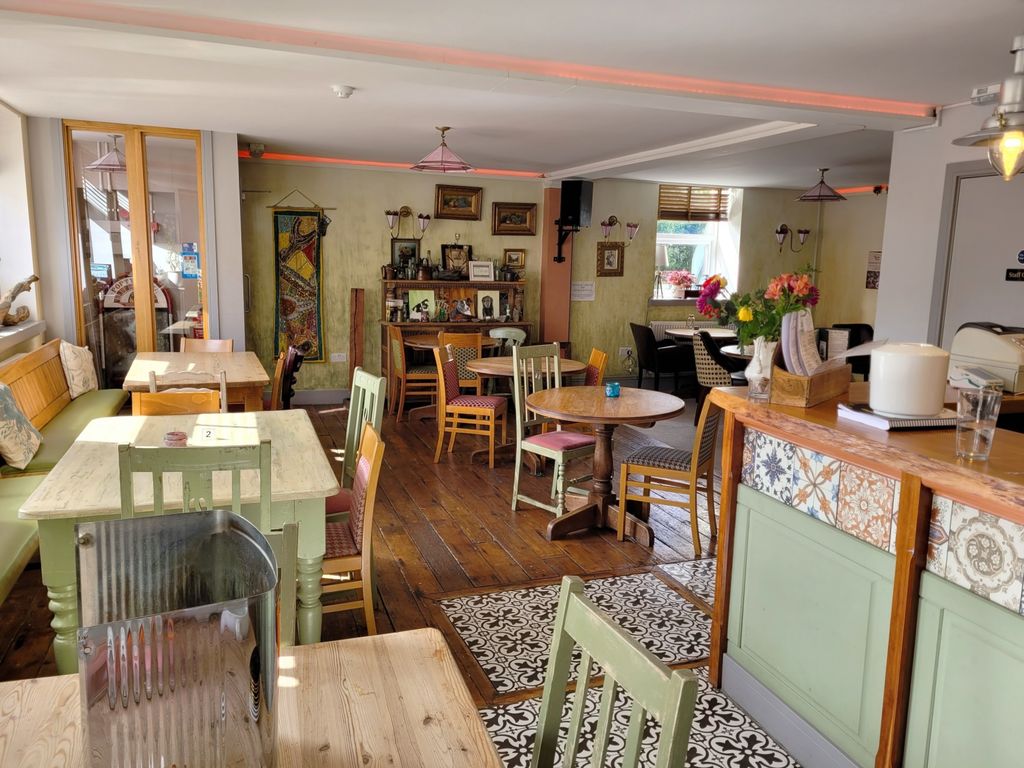 Property photo 3 of 7