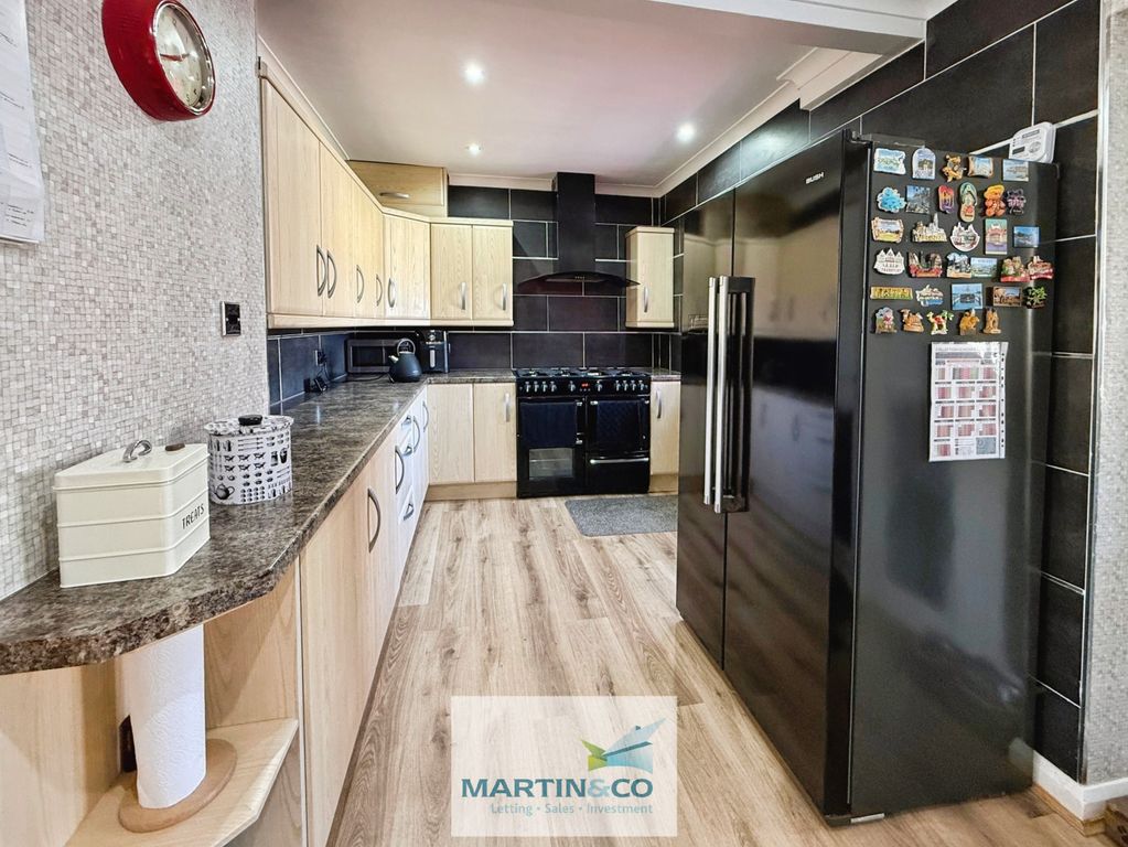 Property photo 3 of 18 Bc9497cd--4D25-9Fa4-547C7C73Fa08-23647-000002D3607